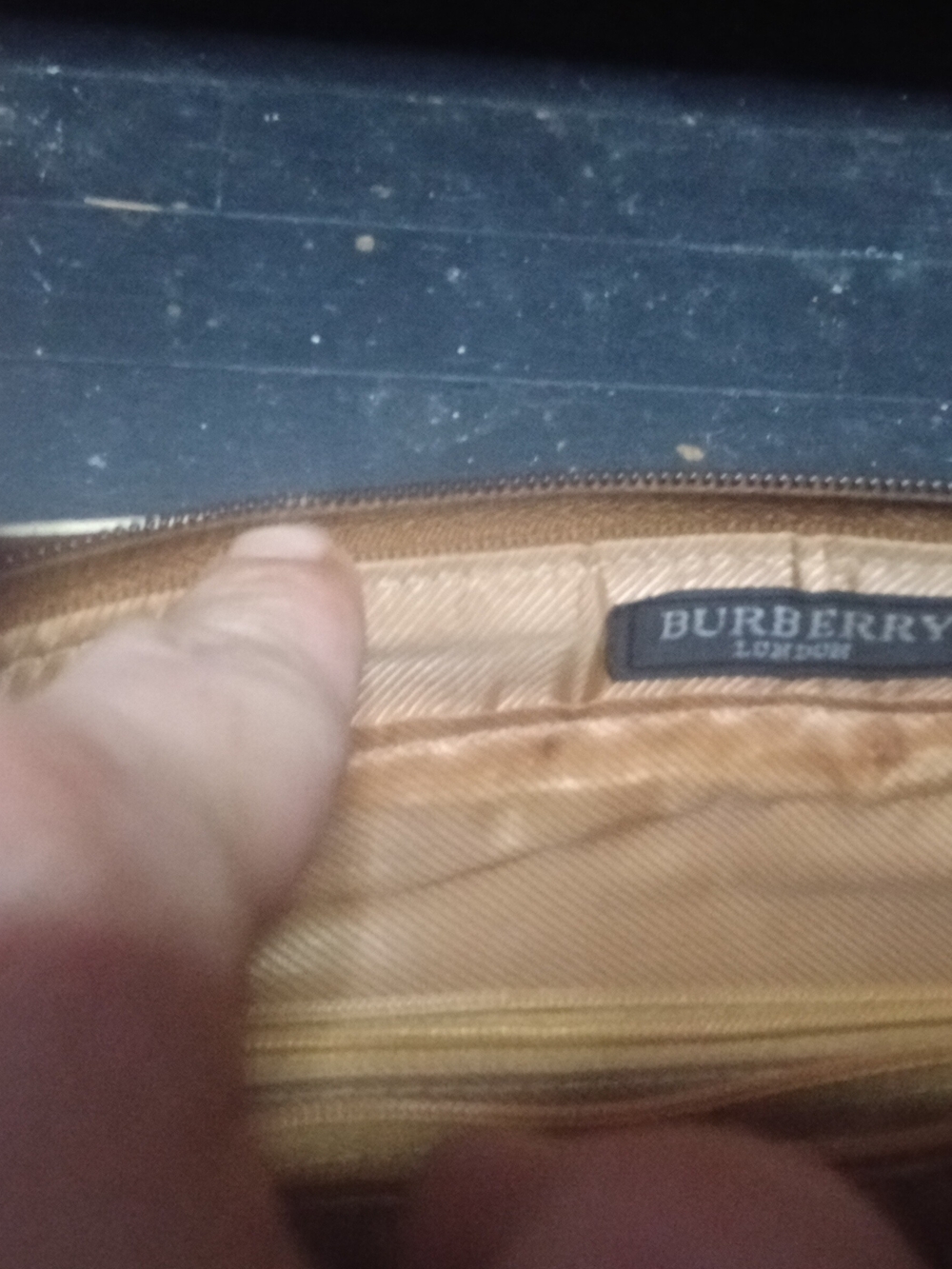 Burberry Beige Plaid Shoulder Bag with Brown Trim - Picture 5 of 6